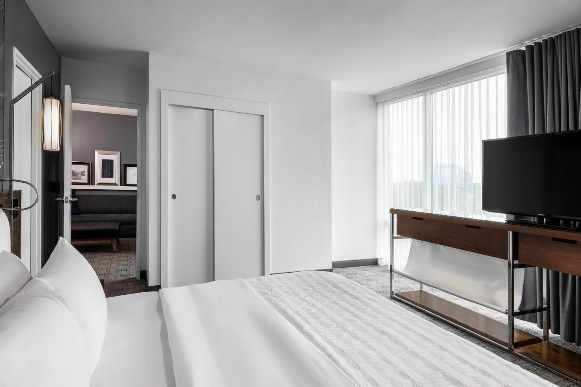 Le Meridien Atlanta Perimeter Данвуди Экстерьер фото