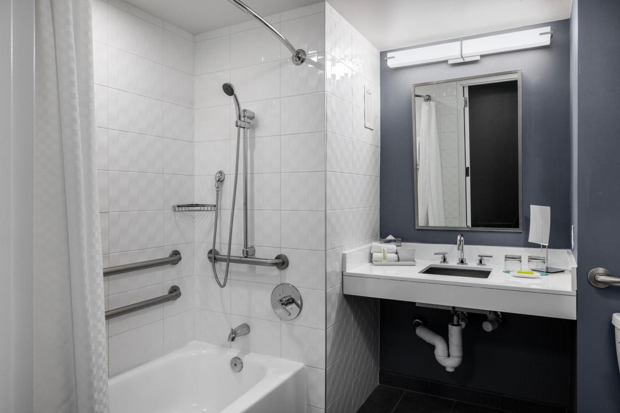 Le Meridien Atlanta Perimeter Данвуди Экстерьер фото